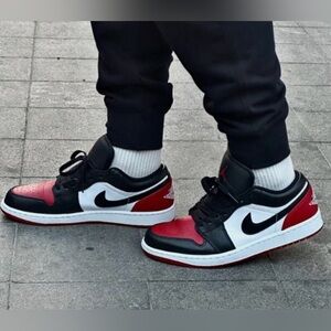 Jordan 1 Low "White/Black/Varsity Red" Grade School